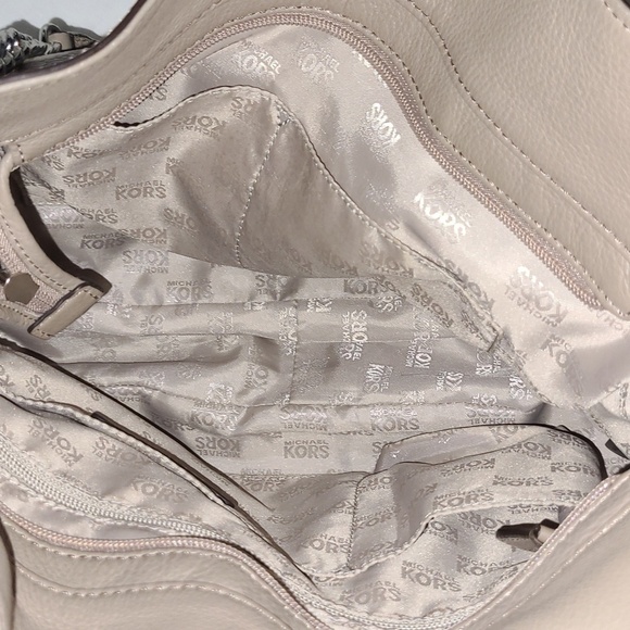 Michael Kors* Chelsea Shoulder Bag* Taupe* Large - Picture 5 of 10